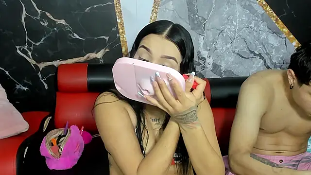 Snapshot of hot-threesome chatting on 09-27-25, 07:08 hot-threesome online show from 09-27-25, 07:08