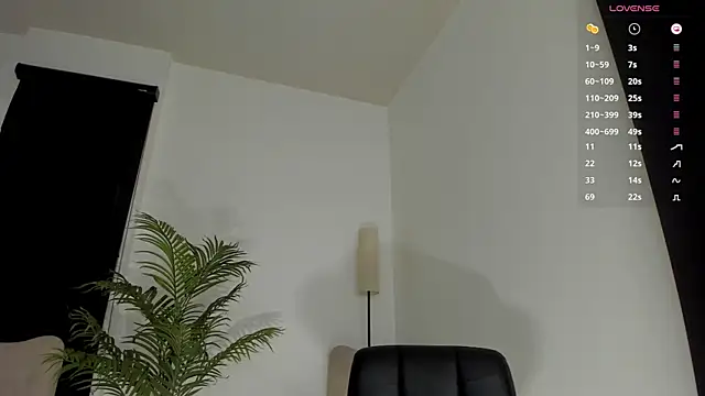 Snapshot of KendallRiseX chatting on 02-12-25, 12:12 KendallRiseX online show from 02-12-25, 12:12