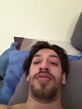 Snapshot of Nando chatting on 03-04-26, 09:26 Nando online show from 03-04-26, 09:26