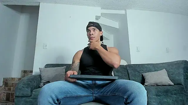 Snapshot of _heracles_ chatting on 02-07-26, 10:02 heracles online show from 02-07-26, 10:02