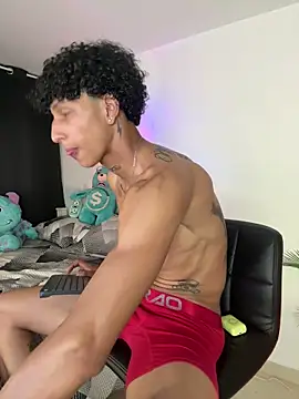 Snapshot of mike_casseano chatting on 12-14-25, 11:31 mike casseano online show from 12-14-25, 11:31