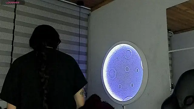 natasha logan  online show from 07-19-26, 04:05