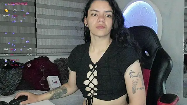 natasha logan  online show from 07-25-26, 03:59