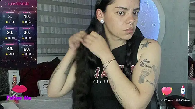 natasha logan  online show from 07-27-26, 04:08
