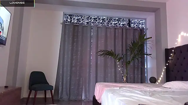 Snapshot of mini_kunis chatting on 02-21-26, 06:42 mini kunis online show from 02-21-26, 06:42