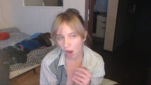 Snapshot of amanda_kiss_kiss chatting on 02-01-25, 02:45 amanda kiss kiss online show from 02-01-25, 02:45