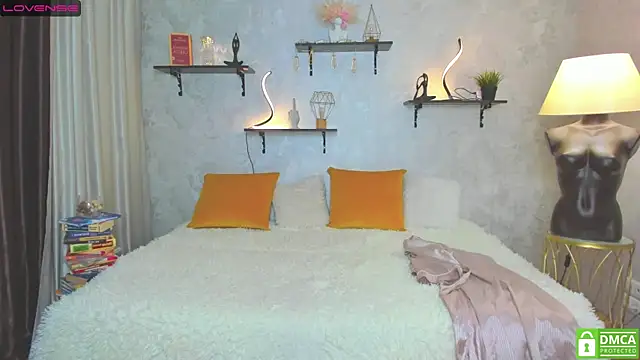 StripBianka online show from 01-18-25, 04:42