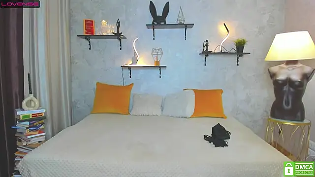 StripBianka online show from 03-20-25, 04:31