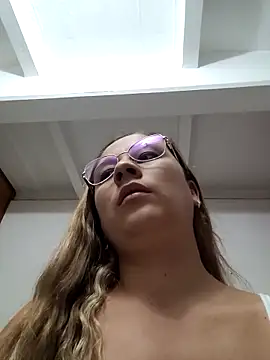 selena gomez2 online show from 04-24-26, 01:41