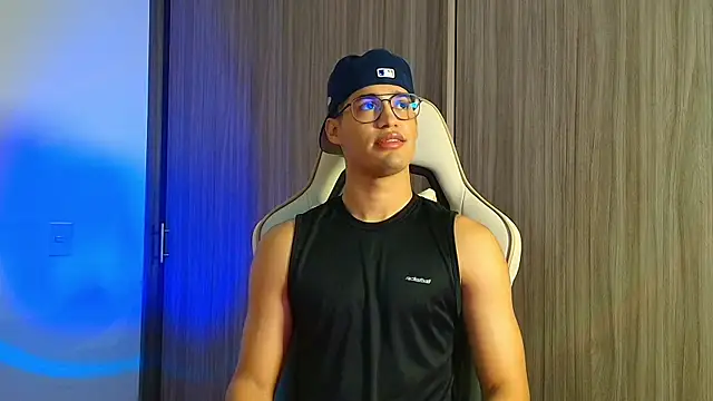 Jimmy Leeh  online show from 11-21-25, 04:55