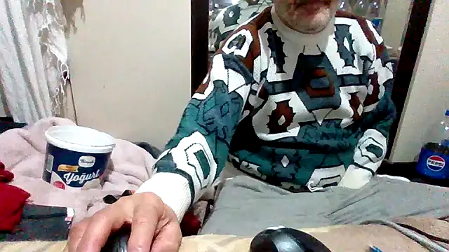 Snapshot of asira39 chatting on 11-21-25, 11:47 asira39 online show from 11-21-25, 11:47