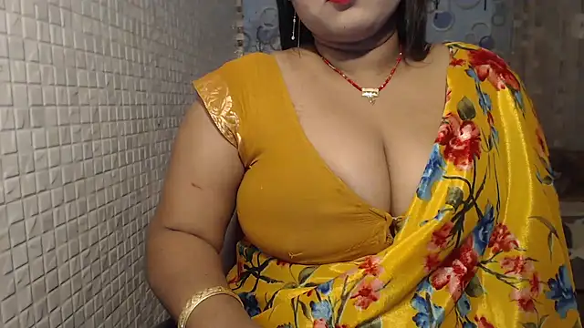 Snapshot of Oh_Maya chatting on 02-04-25, 04:50 Oh Maya online show from 02-04-25, 04:50