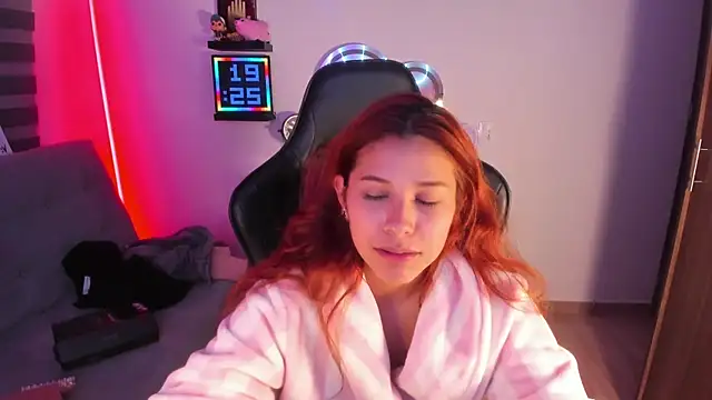 crystal bunny7 online show from 10-17-25, 12:25