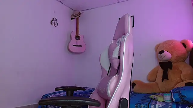 Dakota bumm online show from 11-23-25, 02:28