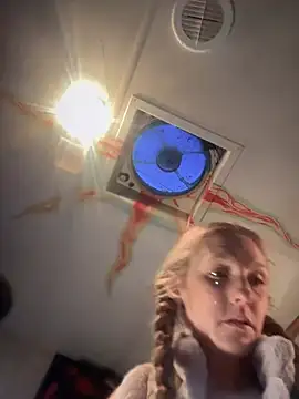 GoldenFlameGoddess online show from 03-18-25, 02:15