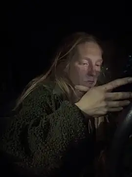 GoldenFlameGoddess online show from 11-26-25, 03:29