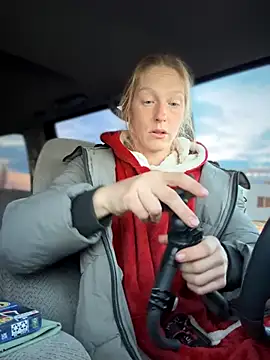 GoldenFlameGoddess online show from 11-30-25, 03:16