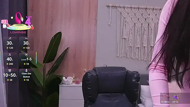 Snapshot of Molly_Jons chatting on 12-05-25, 01:03 Molly Jons online show from 12-05-25, 01:03