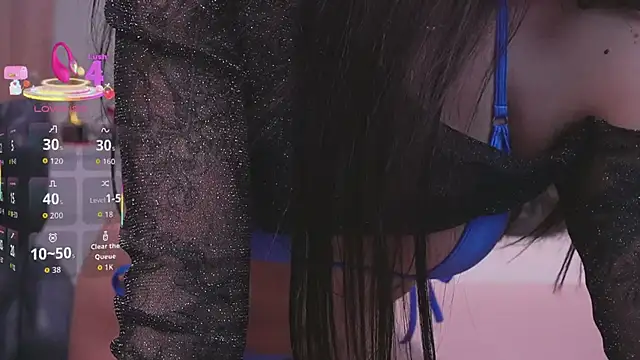 Snapshot of Molly_Jons chatting on 01-12-26, 01:11 Molly Jons online show from 01-12-26, 01:11