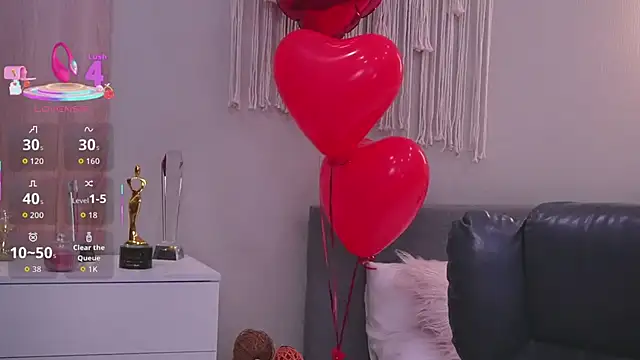 Snapshot of Molly_Jons chatting on 02-27-26, 01:05 Molly Jons online show from 02-27-26, 01:05