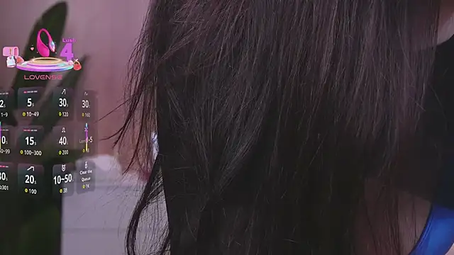 Snapshot of Molly_Jons chatting on 03-10-26, 01:10 Molly Jons online show from 03-10-26, 01:10