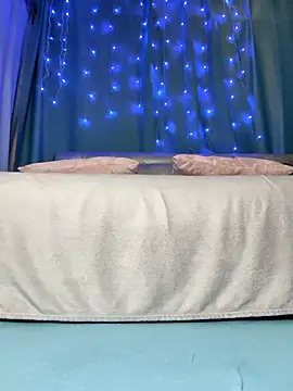 Snapshot of Love_Lysa_ chatting on 09-24-25, 02:15 Love Lysa online show from 09-24-25, 02:15