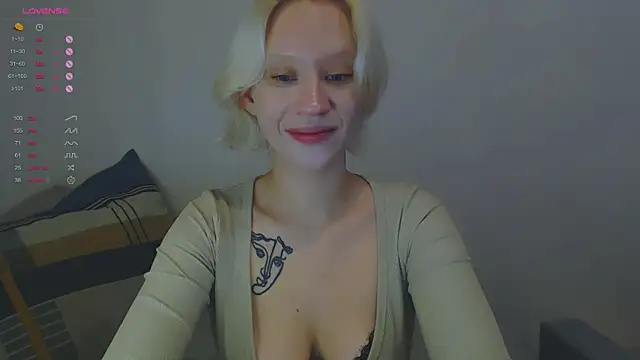 Snapshot of amelia_lye chatting on 11-23-25, 03:01 amelia lye online show from 11-23-25, 03:01