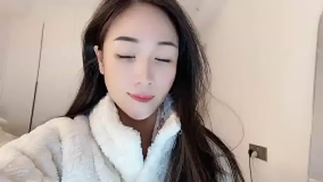 Snapshot of MIa59 chatting on 01-13-26, 02:06 MIa59 online show from 01-13-26, 02:06