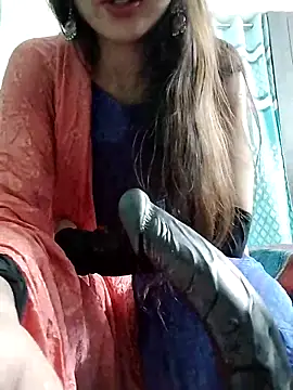 Snapshot of Noor_Darliing chatting on 02-13-25, 03:24 Noor Darliing online show from 02-13-25, 03:24