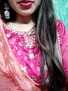 Snapshot of Noor_Darliing chatting on 02-14-25, 06:19 Noor Darliing online show from 02-14-25, 06:19