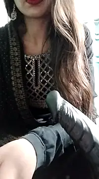 Snapshot of Noor_Darliing chatting on 02-21-25, 03:10 Noor Darliing online show from 02-21-25, 03:10