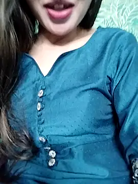 Snapshot of Noor_Darliing chatting on 03-07-25, 09:48 Noor Darliing online show from 03-07-25, 09:48