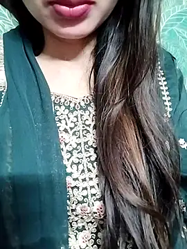 Snapshot of Noor_Darliing chatting on 03-19-25, 09:16 Noor Darliing online show from 03-19-25, 09:16