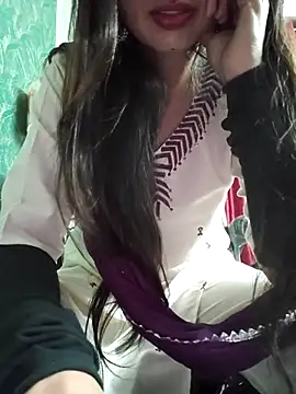 Snapshot of Noor_Darliing chatting on 10-03-25, 02:25 Noor Darliing online show from 10-03-25, 02:25