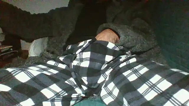 Snapshot of boy1983hot_ chatting on 01-30-25, 11:55 boy1983hot  online show from 01-30-25, 11:55