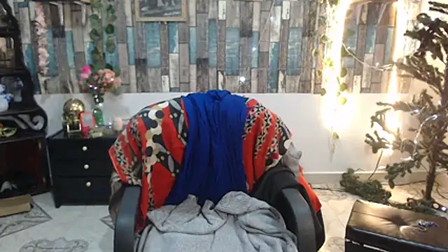 Snapshot of KarimaSarabe chatting on 12-02-25, 10:05 KarimaSarabe online show from 12-02-25, 10:05