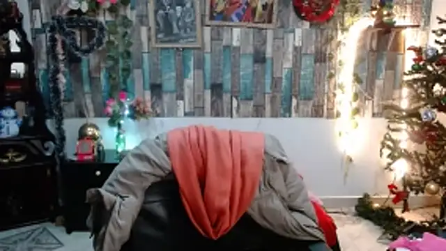 Snapshot of KarimaSarabe chatting on 12-15-25, 08:35 KarimaSarabe online show from 12-15-25, 08:35