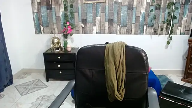 Snapshot of KarimaSarabe chatting on 01-14-26, 10:03 KarimaSarabe online show from 01-14-26, 10:03