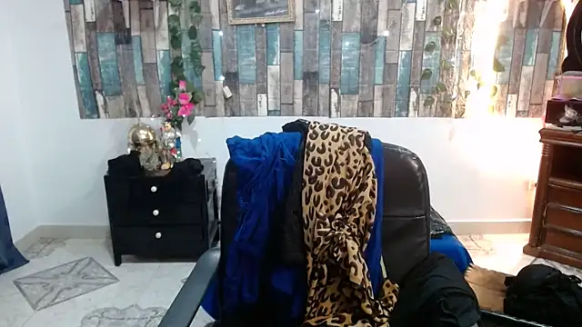 Snapshot of KarimaSarabe chatting on 01-31-26, 08:29 KarimaSarabe online show from 01-31-26, 08:29