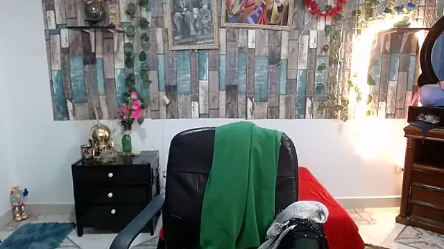 Snapshot of KarimaSarabe chatting on 02-10-26, 09:08 KarimaSarabe online show from 02-10-26, 09:08