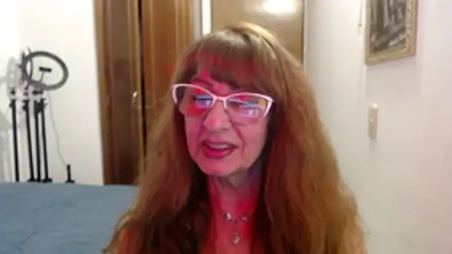 Snapshot of KarimaSarabe chatting on 03-09-26, 09:52 KarimaSarabe online show from 03-09-26, 09:52