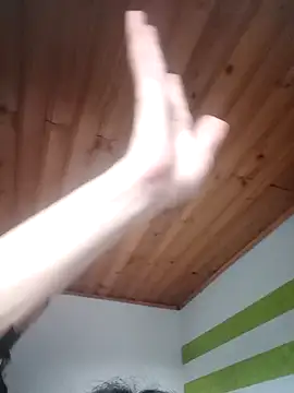 Snapshot of Victor-and-shelly chatting on 02-14-25, 05:57 Victor-and-shelly online show from 02-14-25, 05:57