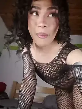 Snapshot of Victor-and-shelly chatting on 03-16-25, 10:09 Victor-and-shelly online show from 03-16-25, 10:09