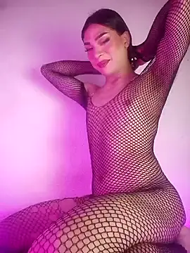 Snapshot of Victor-and-shelly chatting on 03-07-26, 04:59 Victor-and-shelly online show from 03-07-26, 04:59