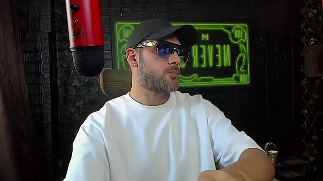 LexXHardy online show from 09-18-25, 12:40