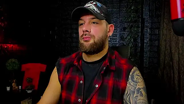 LexXHardy online show from 10-18-25, 01:12