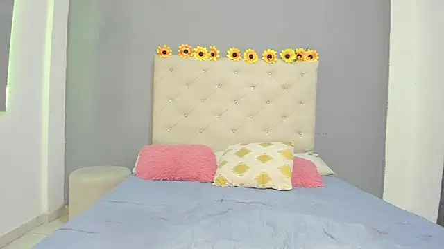 violetasimonz online show from 03-15-25, 04:54