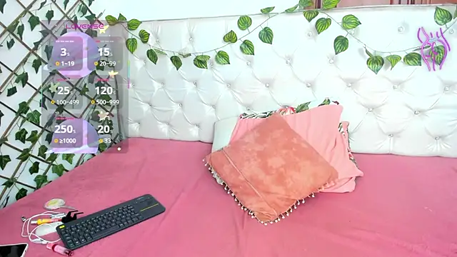 Snapshot of Andrea_Williams24 chatting on 10-22-25, 12:38 Andrea Williams24 online show from 10-22-25, 12:38