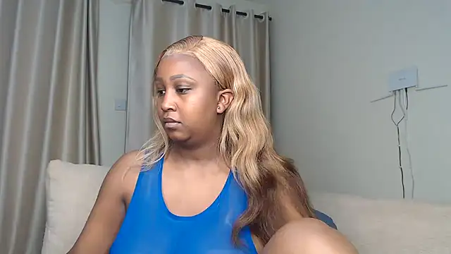 NIKKIE LOVE online show from 10-13-25, 01:16