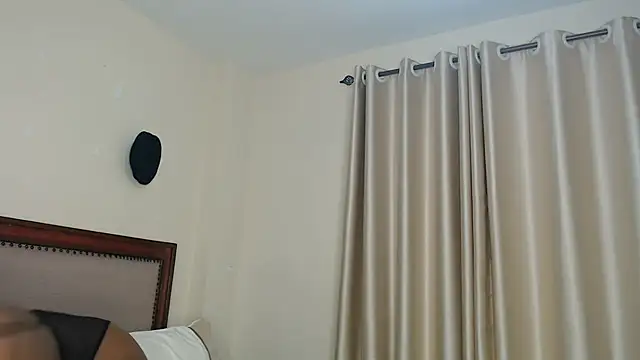 NIKKIE LOVE online show from 07-25-26, 01:58